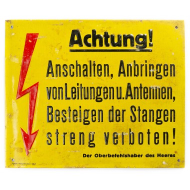 Коллекция немецких уличных знаков и табличек